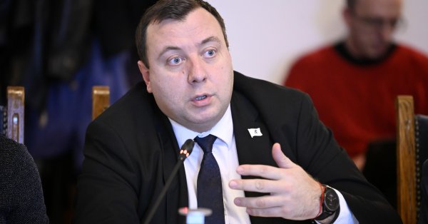 Петар Петров: Нет ни одного сторонника Радева, который не хотел бы коалиции с "Вазраждане"