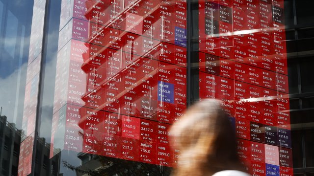 Индекс Nikkei 225 впервые преодолел отметку в 54 000 пунктов.