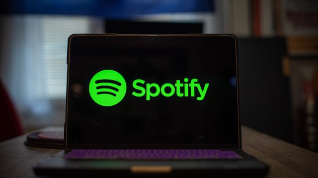 Spotify повышает стоимость премиальных подписок в США