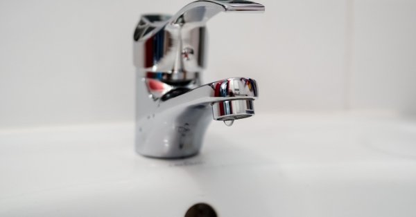 Цена на воду остается прежней в большинстве муниципалитетов, София с короткой палкой