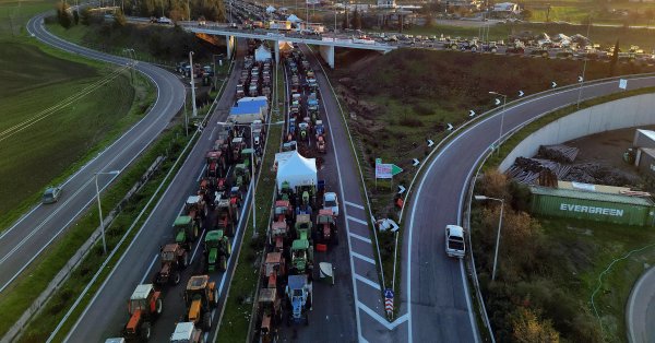 С сегодняшнего дня новые, более высокие сборы за проезд в Греции