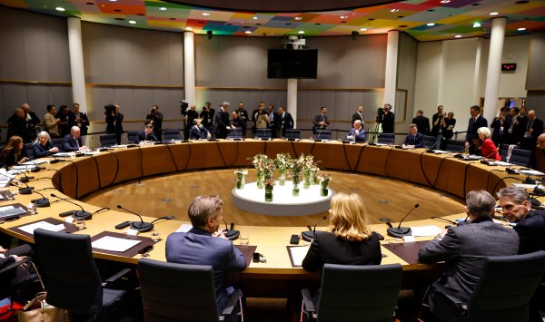 Если США выйдут из НАТО, Европа сможет защитить себя