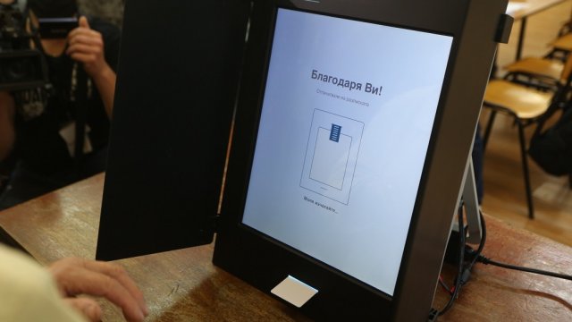 Законодательная комиссия парламента отвергла 100% машинное голосование на выборах