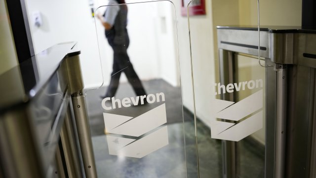 Chevron загружает венесуэльскую нефть в танкеры самыми быстрыми темпами за семь месяцев