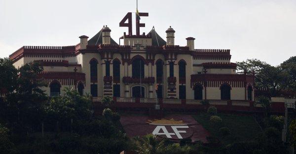 Армия Венесуэлы похоронила своих солдат, погибших в ходе операции США