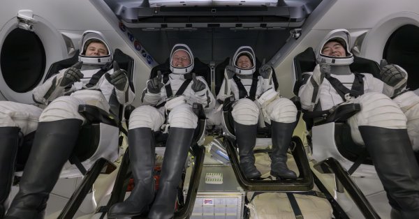 Космонавты, вернувшиеся ранее на Землю с МКС, находятся в хорошем состоянии