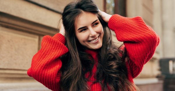 Парикмахеры советуют, как ухаживать за сухими волосами зимой