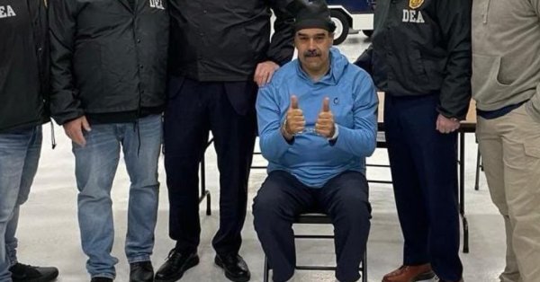 Как его конвоировали в тюрьму: Мадуро поздравил агентов США «С Новым годом».