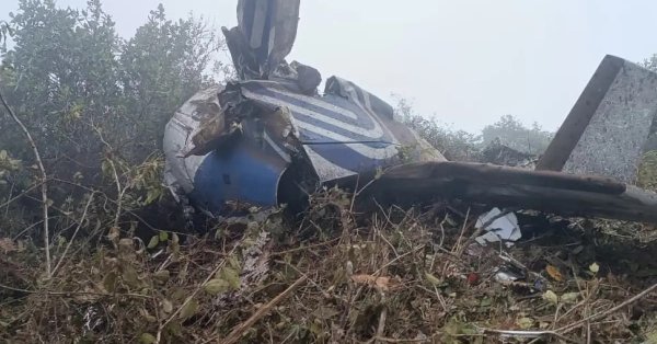 В Колумбии разбился пассажирский самолет с 15 людьми на борту.