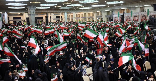 По меньшей мере семь человек погибли в ходе масштабных протестов в Иране