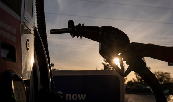 Brent подскочила до $70 за баррель на фоне возросших угроз Трампа Ирану