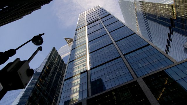 Стоимость активов BlackRock достигает рекордных 14 миллиардов долларов