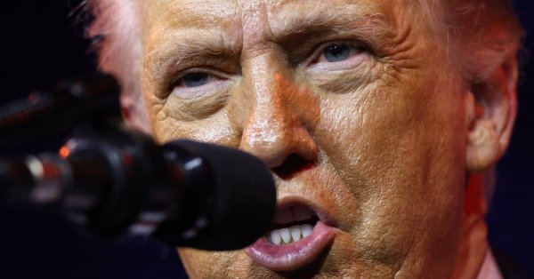 Мир находится под судом: Европа ищет сделку с Трампом