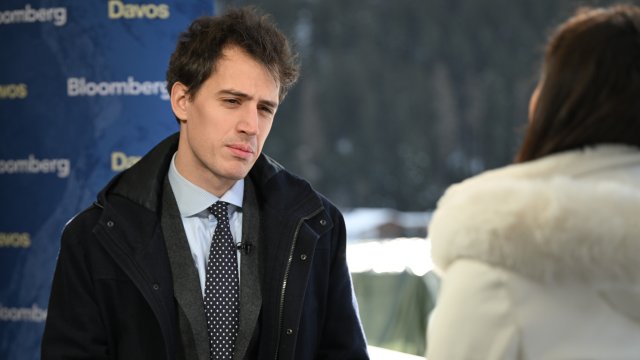 Французская компания Mistral, занимающаяся искусственным интеллектом, ожидает, что ее выручка в этом году достигнет 1 миллиарда евро.