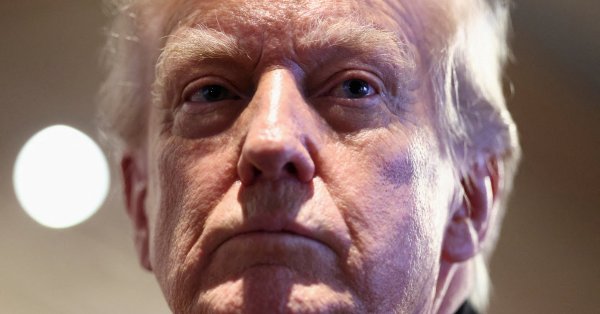 Петля вокруг Кубы затягивается: Трамп угрожает тарифами на нефть