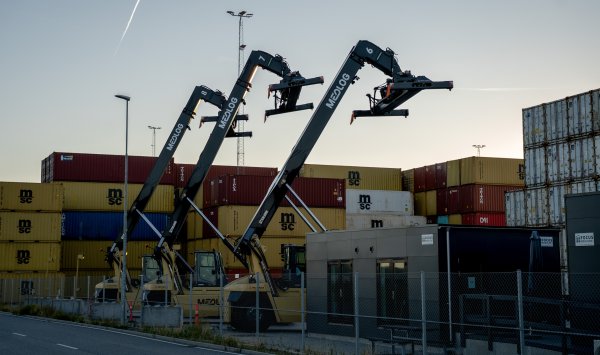 Угроза тарифов Трампа оказывает давление на склонность к риску и европейские акции