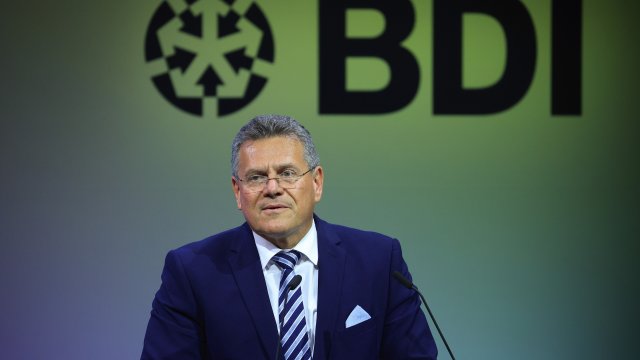 Шефчович: ЕС рассматривает возможность временной приостановки налога на выбросы углерода на удобрения