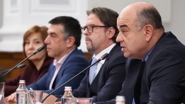 Более трети левов, находящихся в обращении, уже изъято