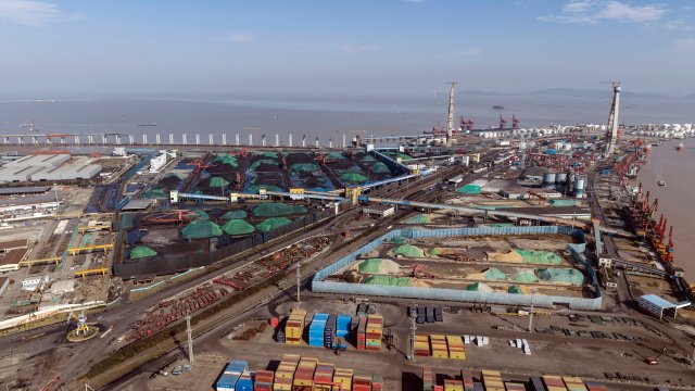 Китай и ОАЭ подвергаются наибольшему риску из-за тарифов Трампа в отношении Ирана