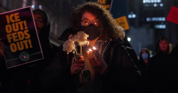 Протесты в США после убийства женщины в Миннеаполисе набирают силу