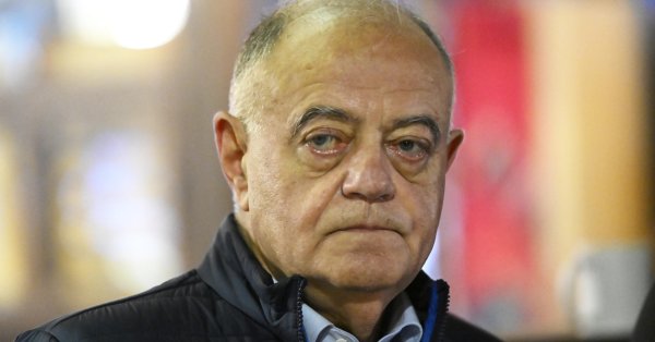 Звонил Атанасов: Пусть Радев выйдет и скажет, что собирается делать