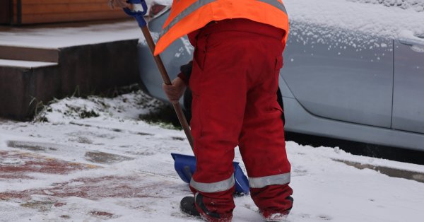 После первого снега: 46 штрафов торговым заведениям за нечистые тротуары