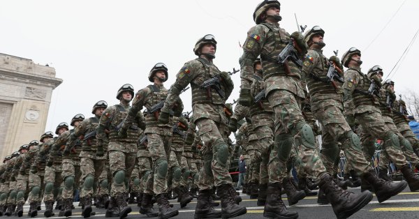 Половина румын хотят вернуть обязательную военную службу