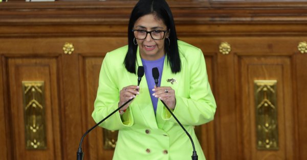 Временный президент Венесуэлы объявил всеобщую амнистию