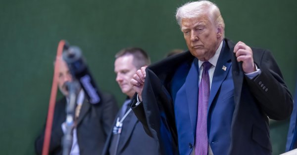 Трамп ввел Канаде 100% пошлины из-за ее торговой сделки с Китаем