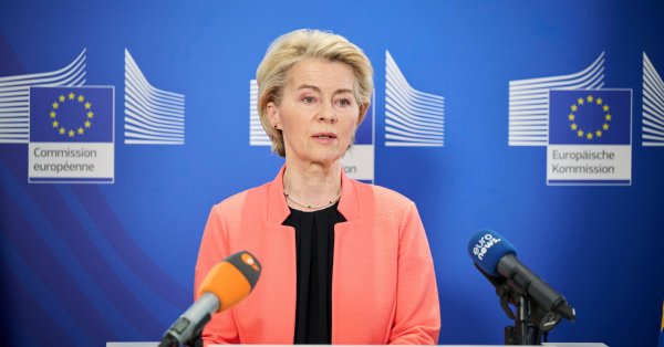 Трамп и фон дер Ляйен сегодня не будут разговаривать в Давосе