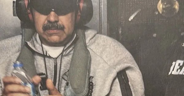 Как Николасу Мадуро удалось снова сделать спортивный костюм великолепным?