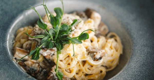 Сегодняшний рецепт: Паста с курицей и чесноком.