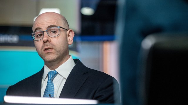 Миран из ФРС: процентные ставки придется снизить более чем на один процентный пункт