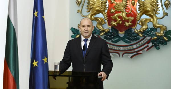 Reuters: Радев - бывший президент, пообещавший положить конец политическому кризису в Болгарии