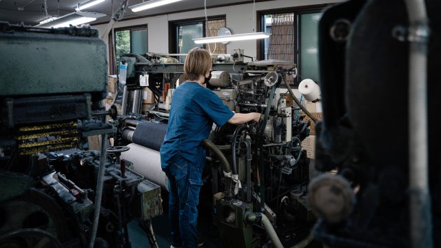 К 2031 году рынок переработки одежды достигнет более 20 миллиардов долларов.