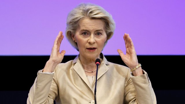 ЕС предлагает полностью запретить обслуживание российских судов