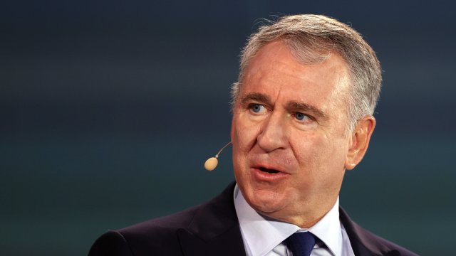 Кен Гриффин: Менеджеры не хотят давать взятки президентам