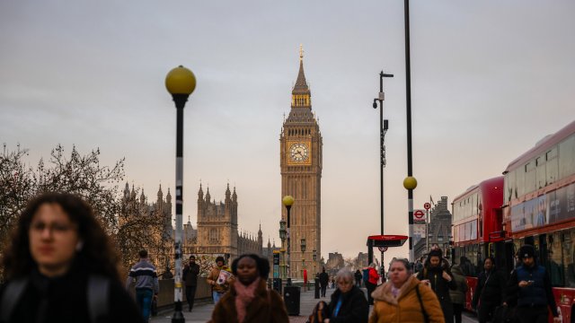 Британский бизнес продолжает восстанавливаться второй месяц подряд