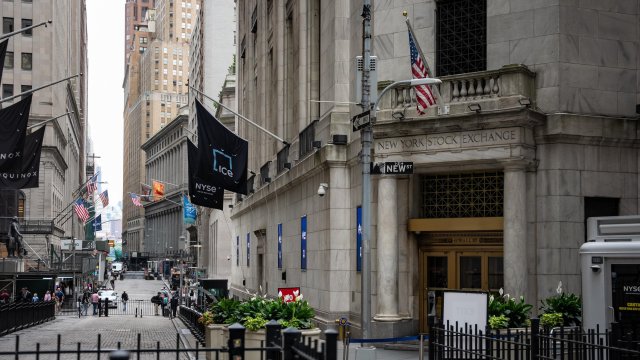 AI опасается акций технологических компаний: «иррациональная» паника или программный апокалипсис?