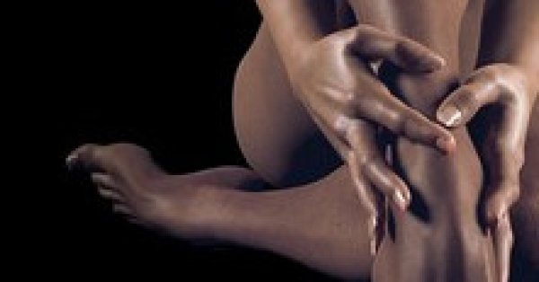 Опять после эпиляции: Слайд 23-минутного клипа с обнаженной 17-летней девушкой из Бургаса