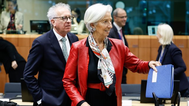 ЕЦБ ставит под угрозу свою независимость маневрами Лагард по выходу