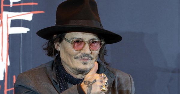 Смотрите первые кадры Джонни Деппа в роли Эбенезера Скруджа ФОТО