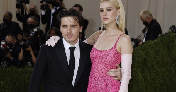 Никола Пельц и Бруклин Бекхэм усыновят ребенка