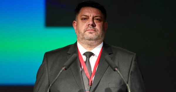 В кадре: Атанас Зафиров подал в отставку с поста председателя БСП