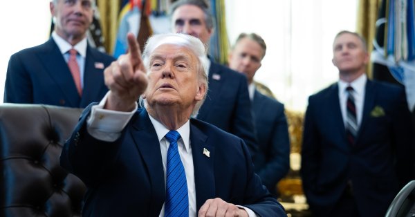 Трамп подписал указ о проведении гонок IndyCar на улицах Вашингтона