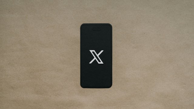 Французская прокуратура провела обыск в офисе X в Париже