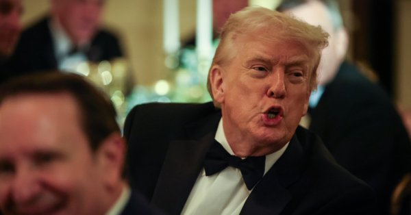 Трамп отправил госпитальное судно USNS Mercy в Гренландию