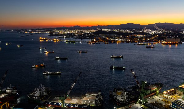 Южнокорейский гигант и итальянский миллиардер встряхивают рынок супертанкеров