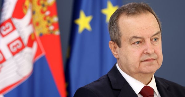 Вице-премьер Сербии Ивица Дачич находится в больнице с опасным для жизни состоянием.