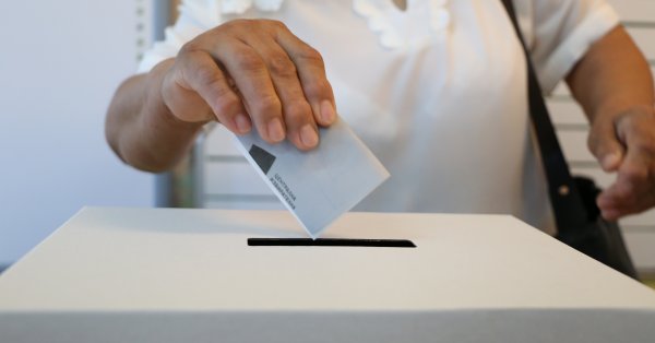 Голос 2 миллионов болгар за рубежом – право на бумаге, препятствие на практике